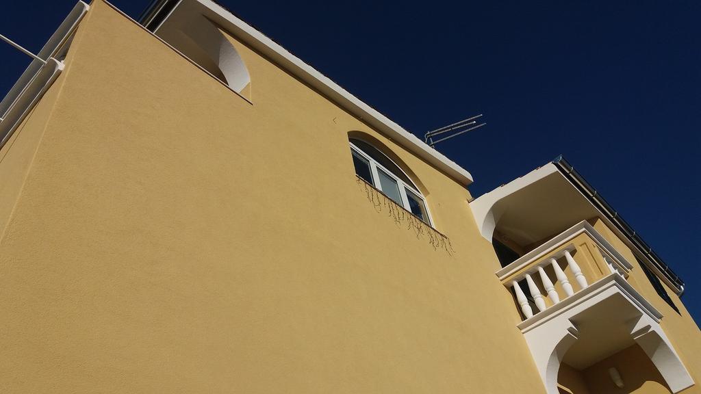 וודיצה Apartments Meri מראה חיצוני תמונה
