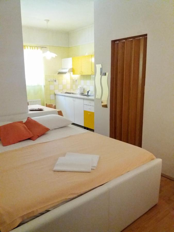 וודיצה Apartments Meri מראה חיצוני תמונה